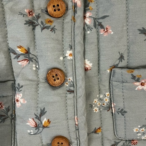 Quilted Floral Jacket - Picture 5 of 8